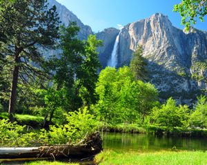 Upper Yosemite Falls Upper Yosemite Falls